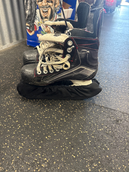 Vist Large View of Product Image Which is Used Bauer BAUER VAPOR Junior Hockey Skate Junior 04