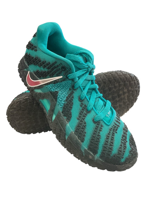 Vist Large View of Product Image Which is Used Nike Basketball Shoes M Teal Senior 8.5