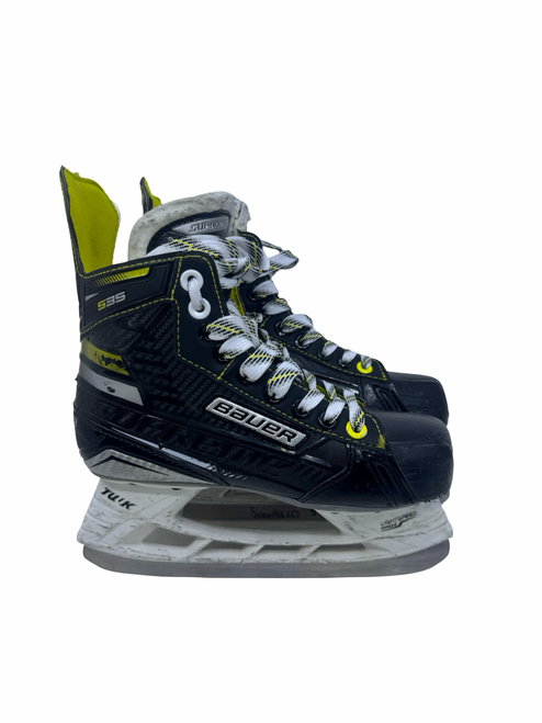 Vist Large View of Product Image Which is Used Bauer SUPREME S35 Junior Hockey Skate Junior 02.5