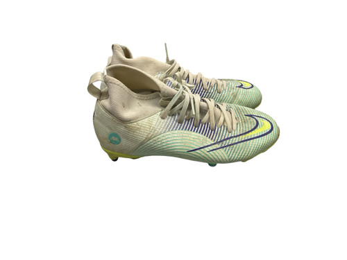 Vist Large View of Product Image Which is Used Nike Soccer Cleats White Junior 03