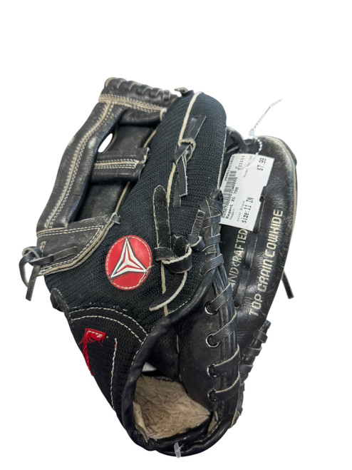 Vist Large View of Product Image Which is Used Regent XG 700 BB/SB Glove RH Throw Black 11"