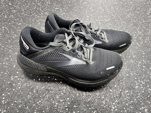 Vist Large View of Product Image Which is Used Brooks Running/X-Train Shoes M Senior 7.5