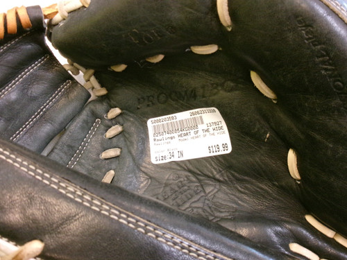 Vist Large View of Product Image Which is Used Rawlings HEART OF THE HIDE BB/SB Catchers RH Throw Black 34"