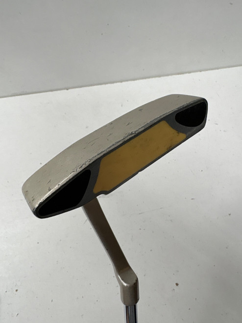 Vist Large View of Product Image Which is Used EDISON Mens Putter RH