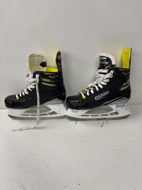 Vist Large View of Product Image Which is Used Bauer SUPREME S35 Intermediate Hockey Skate Intermediate 4.5