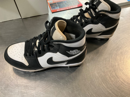 Vist Large View of Product Image Which is Used Nike JORDAN 1 Adult FB Cleats Black And White Senior 8.5
