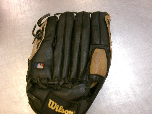Vist Large View of Product Image Which is Used Wilson MLB GLOVE BB/SB Glove RH Throw Brown 12"