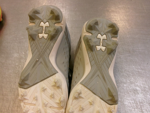 Vist Large View of Product Image Which is Used Under Armour LEADOFF BB/SB Cleats Grey Junior 02