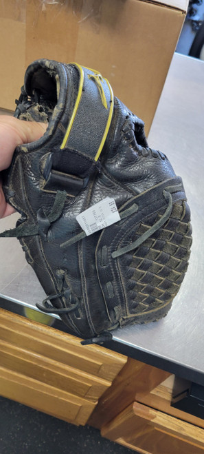 Vist Large View of Product Image Which is Used Mizuno FAST PITCH 12.5 BB/SB Glove RH Throw Black 12 1/2"
