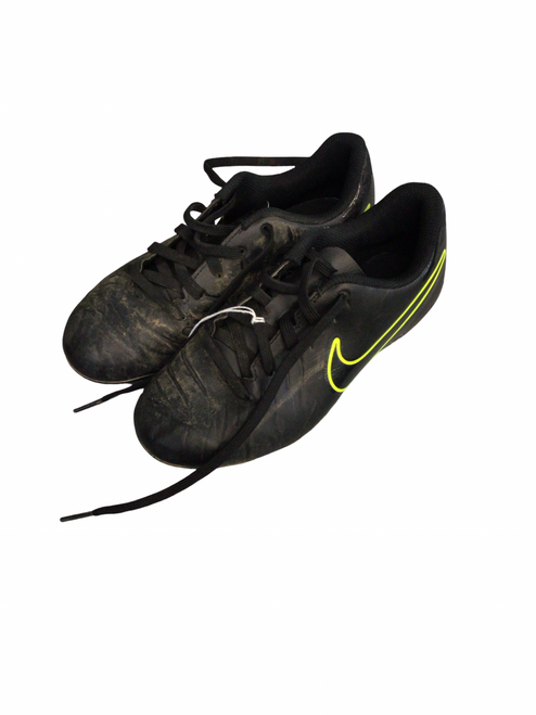 Vist Large View of Product Image Which is Used Nike Soccer Cleats Black Junior 02