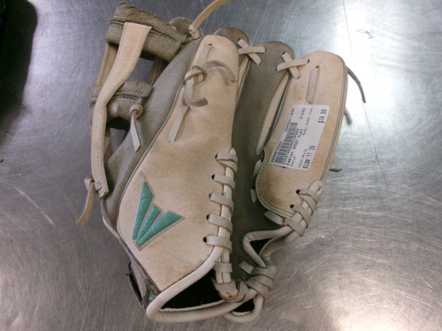 Vist Large View of Product Image Which is Used Easton GHOST FLEX BB/SB Glove RH Throw White 11"