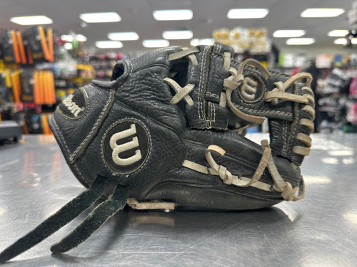 Vist Large View of Product Image Which is Used Wilson GAME SOFT BB/SB Glove RH Throw Black 10 3/4"