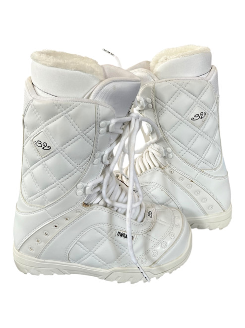 Vist Large View of Product Image Which is Used ThirtyTwo EXUS Womens Snowboard Boots White Senior 6