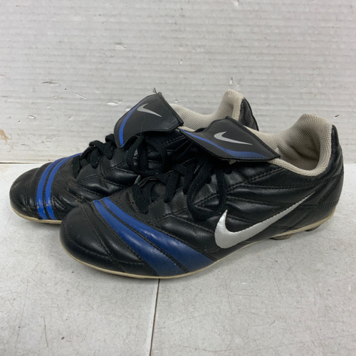 Vist Large View of Product Image Which is Used Nike Soccer Cleats Black Junior 03.5