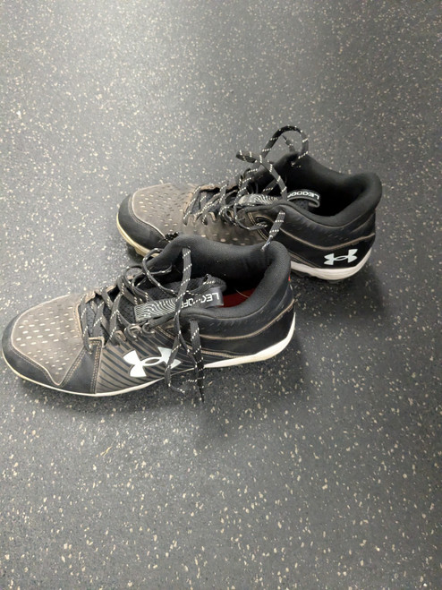 Vist Large View of Product Image Which is Used Under Armour LEADOFF BB/SB Cleats Black Senior 9