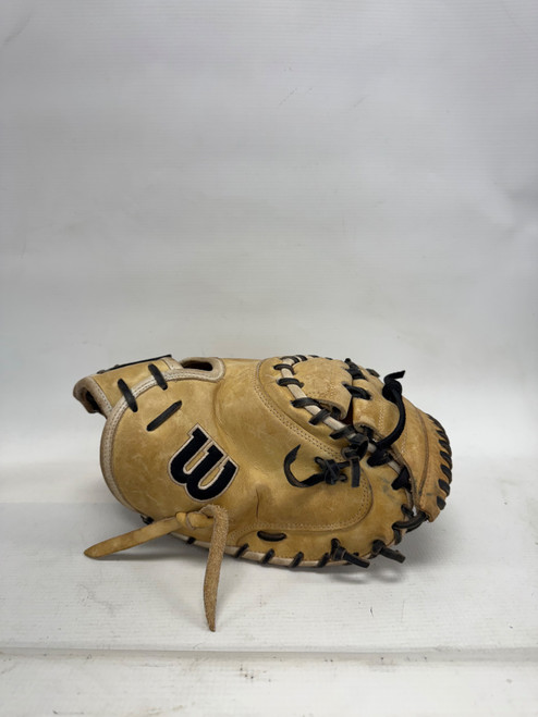 Vist Large View of Product Image Which is Used Wilson A2000 DPCM BB/SB Catchers RH Throw Tan 33"