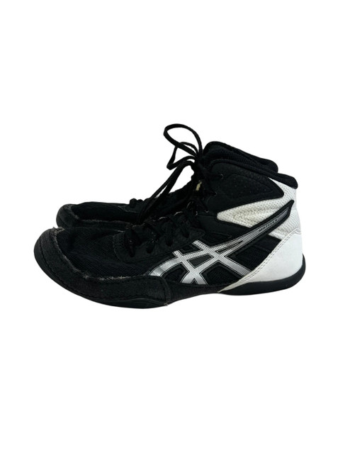 Vist Large View of Product Image Which is Used Asics HVC Jr 3 Wrestling Shoes