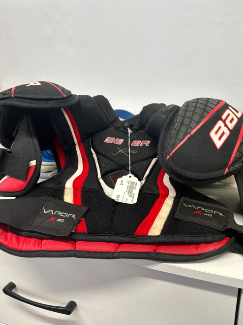 Vist Large View of Product Image Which is Used Bauer VAPOR X40 Senior Shoulder Pads MD