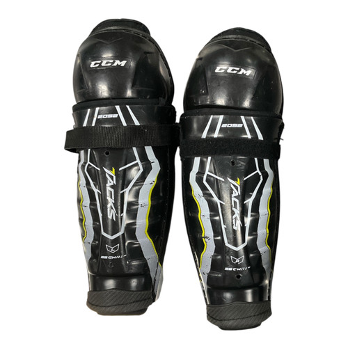 Vist Large View of Product Image Which is Used CCM TACKS 2052 Youth Shin Guards Black 11"