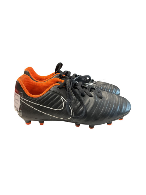Vist Large View of Product Image Which is Used Nike TIEMPO SZ 2 Soccer Cleats Black And Orange Junior 02