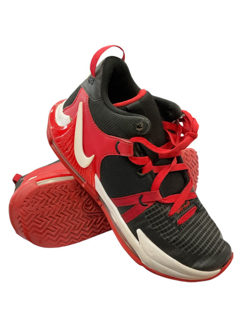 Vist Large View of Product Image Which is Used Nike Basketball Shoes Y Red Youth 06.5