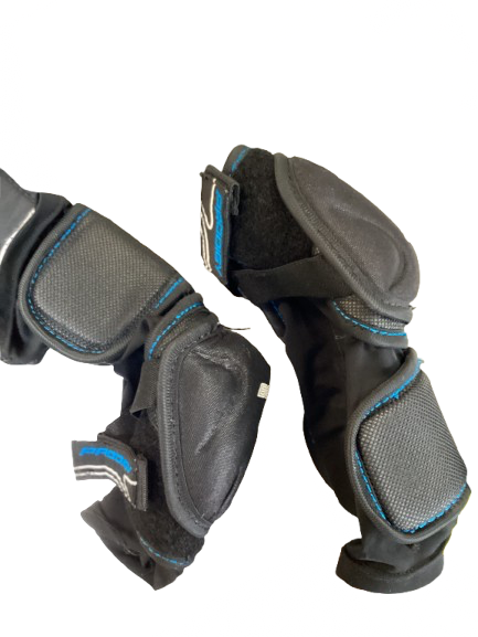 Vist Large View of Product Image Which is Used Bauer ELBOW Junior Elbow Pads SM