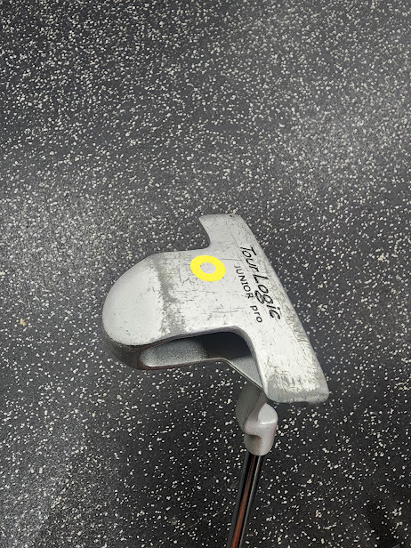 Vist Large View of Product Image Which is Used  Tour Action Jr Pro Putter RH