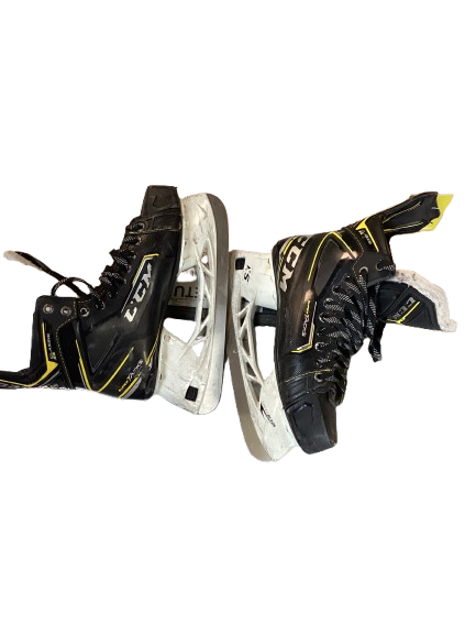Vist Large View of Product Image Which is Used CCM SUPER TACKS Senior Hockey Skate Senior 9