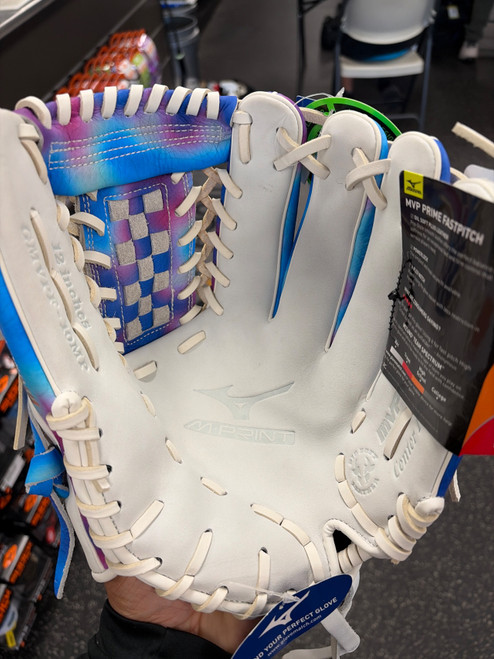 Vist Large View of Product Image Which is Used Mizuno GMVPF-10MP BB/SB Glove RH Throw White/Royal/Red 12"