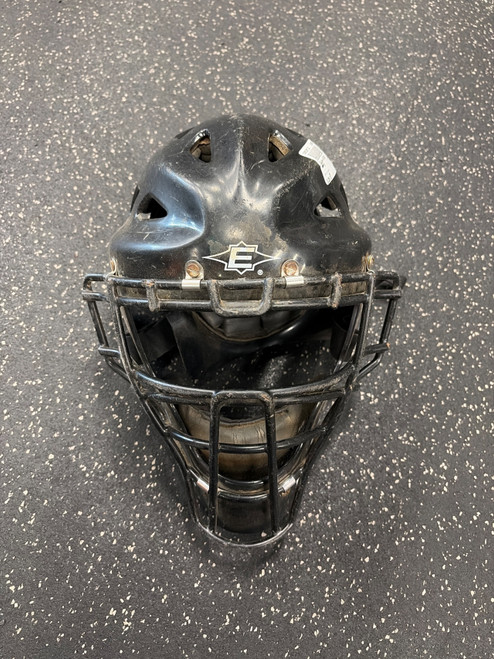Vist Large View of Product Image Which is Used Easton NATURAL Catchers Helmet w/Mask Black SM