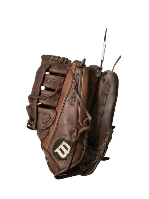 Vist Large View of Product Image Which is Used Wilson A950 BB/SB Glove RH Throw Brown 12 1/2"