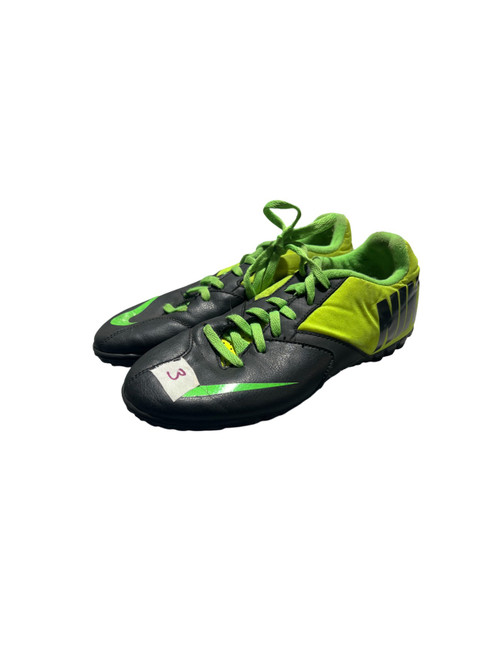 Vist Large View of Product Image Which is Used Nike Soccer Indoor Shoes Black Junior 03