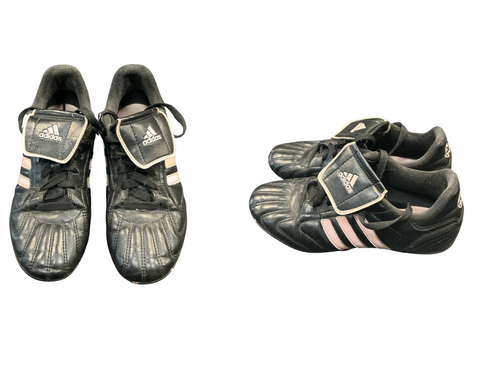 Vist Large View of Product Image Which is Used Adidas TRAXION Soccer Cleats Black Junior 04