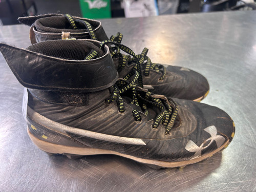 Vist Large View of Product Image Which is Used Under Armour BASEBALL BB/SB Cleats Black Youth 06.0