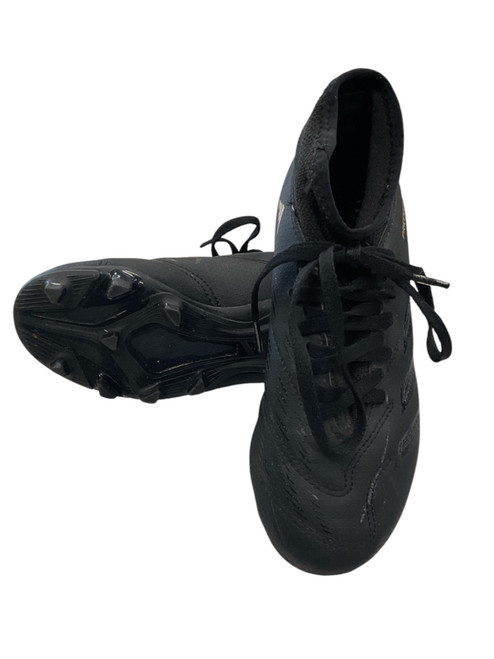 Vist Large View of Product Image Which is Used Adidas Soccer Cleats Black Junior 01