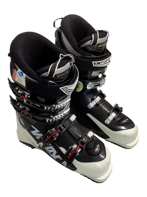 Vist Large View of Product Image Which is Used Fischer V6XTR Mens Downhill Ski Boot Black 