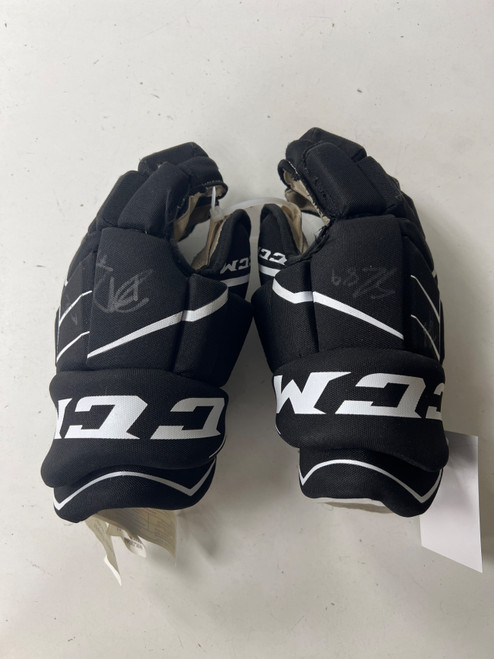 Vist Large View of Product Image Which is Used CCM JETSPEED FT350 Junior Gloves Black 12"