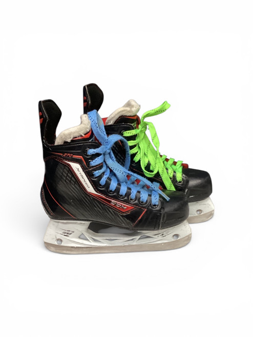 Vist Large View of Product Image Which is Used CCM JETSPEED 270 Junior Hockey Skate Junior 03