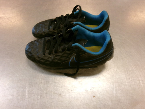 Vist Large View of Product Image Which is Used Nike Soccer Cleats Black Youth 13.0