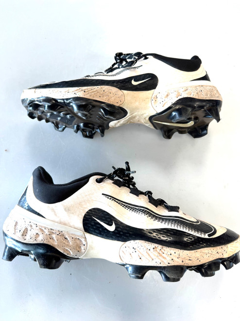 Vist Large View of Product Image Which is Used Nike UK BB/SB Cleats White Senior 11