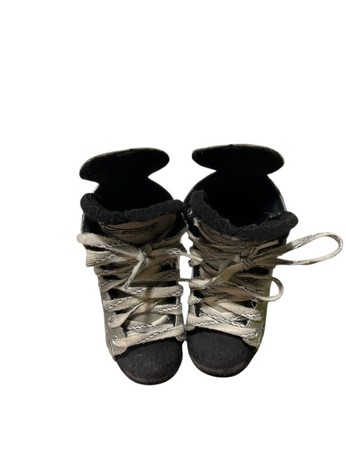 Vist Large View of Product Image Which is Used Nike NIKE BAUER VAPOR XXII Youth Hockey Skate Adjustable