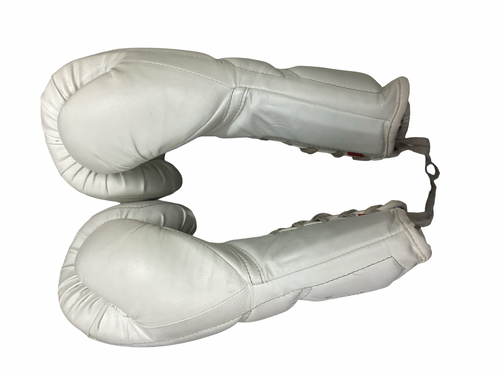 Vist Large View of Product Image Which is Used Everlast Boxing Gloves White Senior