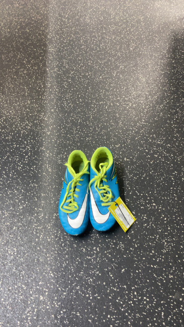 Vist Large View of Product Image Which is Used Nike Soccer Cleats Royal Blue Junior 02