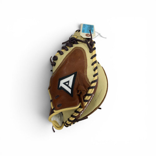 Vist Large View of Product Image Which is Used Akadema APP240 PRAYING MANTIS BB/SB Catchers RH Throw Brown 33 1/2"
