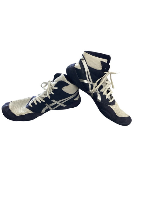 Vist Large View of Product Image Which is Used Asics Wrestling Shoes White Senior 10.5