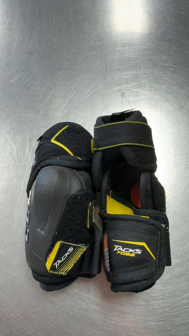 Vist Large View of Product Image Which is Used CCM TACKS 7092 Junior Elbow Pads MD