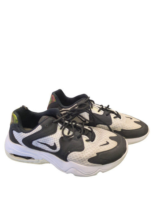 Vist Large View of Product Image Which is Used Nike AIRMAX Basketball Shoes W Black And White Senior 6.5