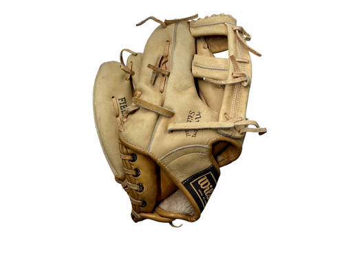 Vist Large View of Product Image Which is Used Wilson FEILDMASTER A9827 Baseball/Softball Glove Left Hand Throw Brown 12 1/2"