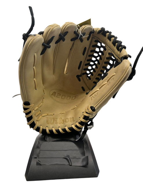 Vist Large View of Product Image Which is Used Wilson A2000 D33 BB/SB Glove LH Throw Tan 11 3/4"