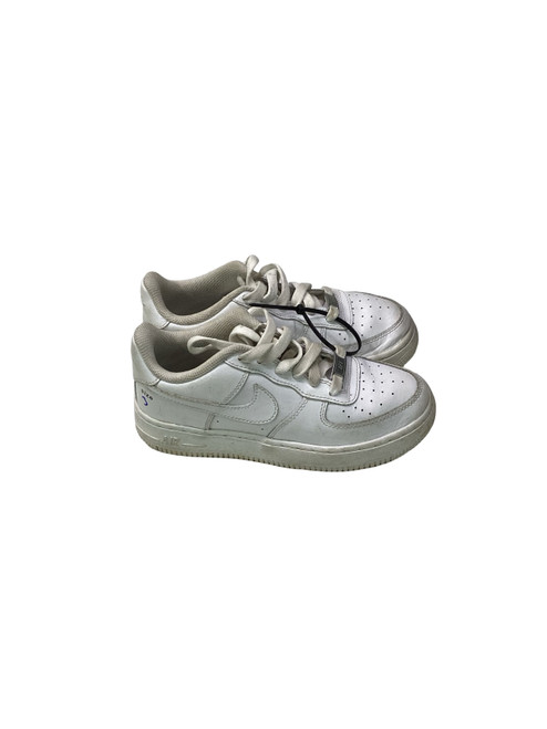 Vist Large View of Product Image Which is Used Nike AIR FORCE 1 LOW LE TRIPLE WHITE Basketball Shoes Y White Junior 03